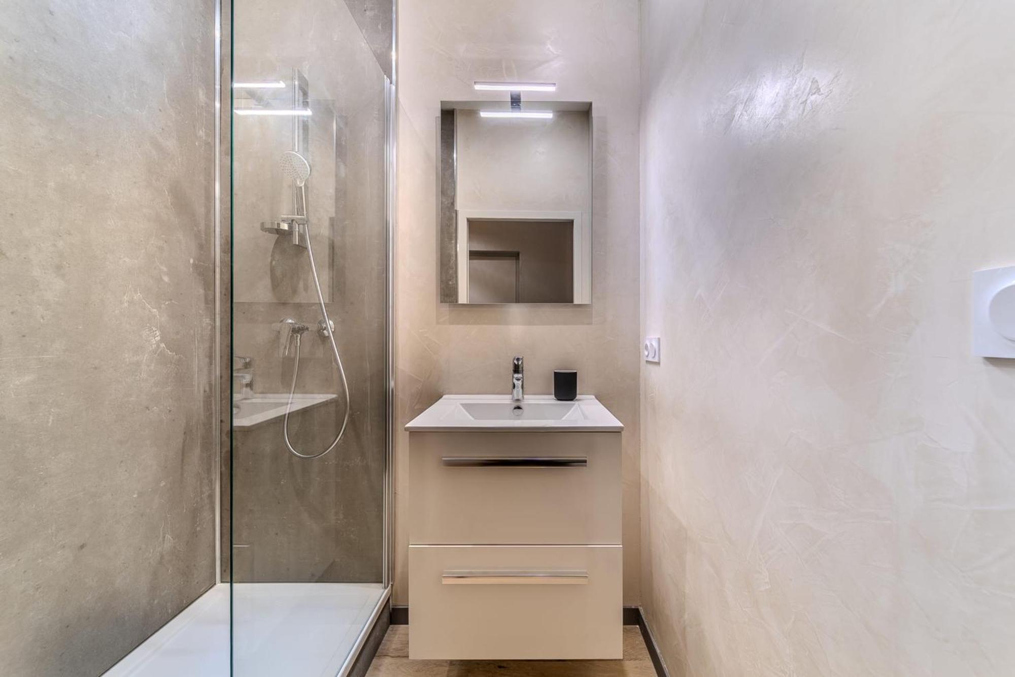 Charming 1-Bedroom Apartment Across From Halles Paul Bocuse & Part-Dieu ลียง ภายนอก รูปภาพ